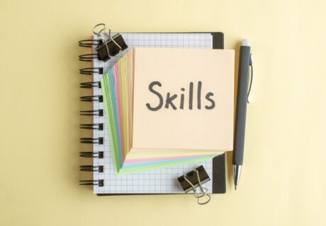 Apa itu Soft Skill? Arti, Manfaat, Contoh & Cara Meningkatkan