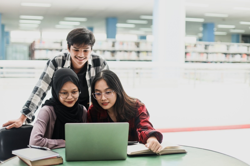 7 Mitos tentang Skripsi, Bisa Bikin Mahasiswa Stres!