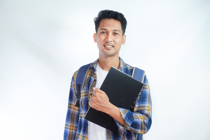 7 Tips Presentasi Proposal Skripsi untuk Meyakinkan Dosen