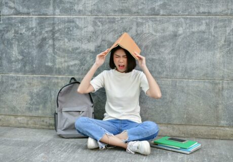 Stuck Skripsi Mahasiswa: Penyebab hingga Cara Mengatasinya