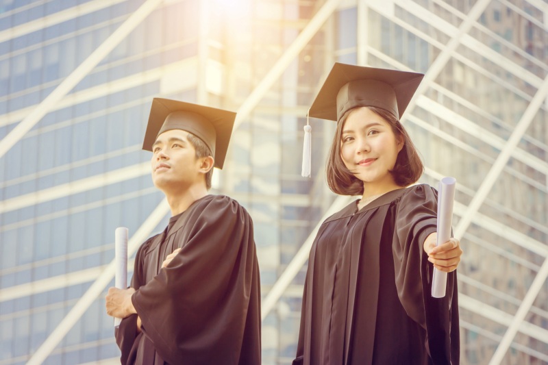 Reputasi Universitas S2 di Dunia Kerja: Benarkah Berdampak?