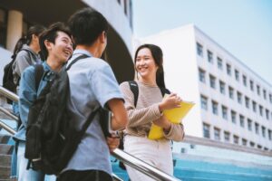Kampus Favorit S2: Sekadar Gengsi atau Investasi Masa Depan?