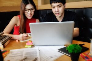 5 Cara Membuat Kuesioner Penelitian Valid untuk Tesis S2