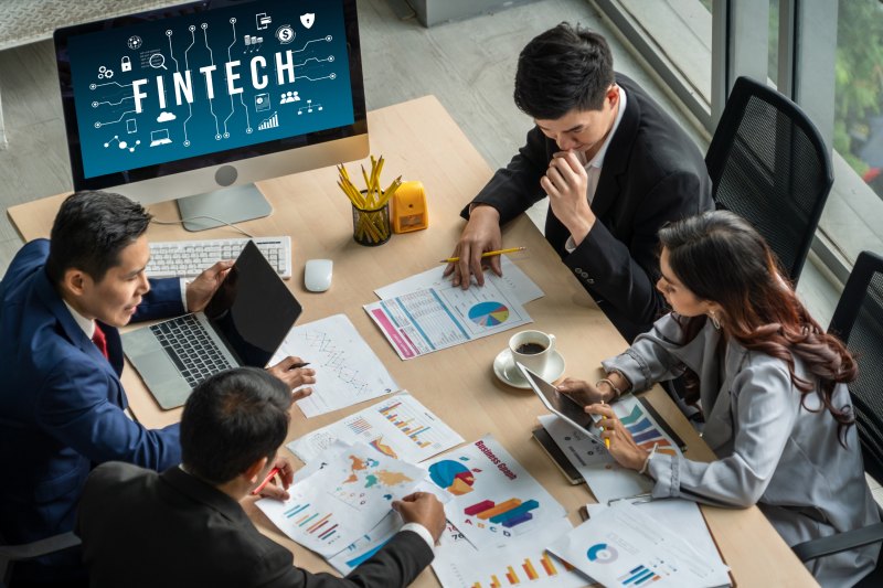 Akuisisi Pengguna Fintech, Strategi Efektif Lewat Studi Pasar