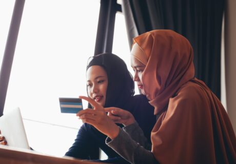 Pasar Keuangan Syariah dan Strategi Riset Fintech Syariah